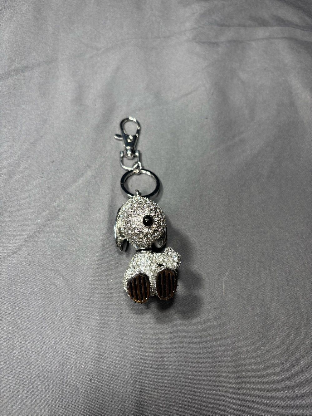 New PEANUTS SNOOPY Rhinestone Puppy Keychain Bag Purse Charm - Silver and Black - Picture 3 of 8